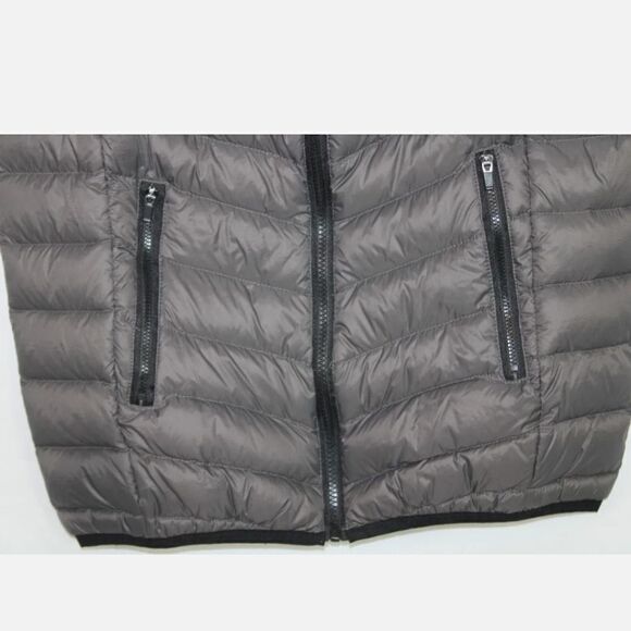 FABLETICS GRAY PACKABLE WOMENS SIZE M VEST 394975-47 - Picture 4 of 8